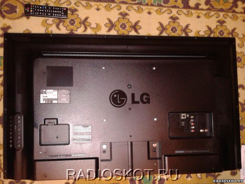Задняя панель телевизора LG 42LN570V