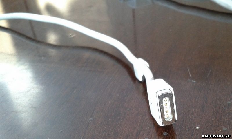 штекер Apple Macbook