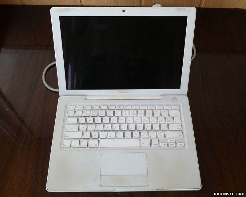 Как выглядит старый Apple Macbook