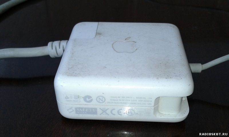 Старый Блок питания для Macbook