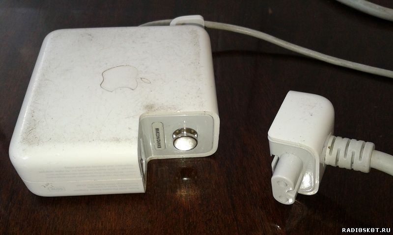 Блок питания Macbook - отключение сетевого провода