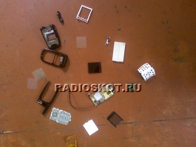 Разбираем GSM телефон